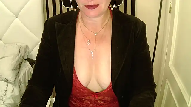 Snapshot of xxNoeliaxx chatting on 12.02.25 xxNoeliaxx online show from 12.02.25