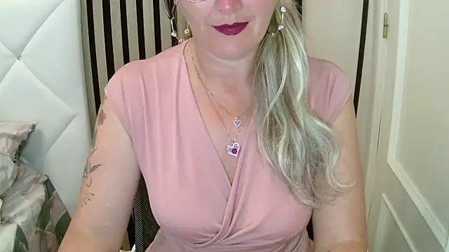 xxNoeliaxx online show from 03.24.26