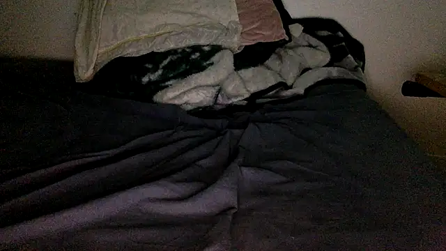 Snapshot of molozeb chatting on 09.20.25 molozeb online show from 09.20.25