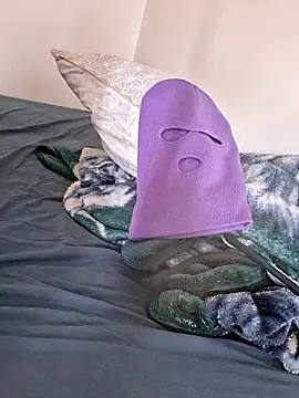 Snapshot of molozeb chatting on 10.13.25 molozeb online show from 10.13.25