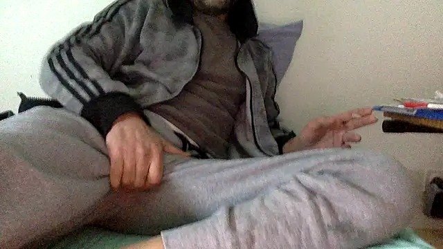 Snapshot of molozeb chatting on 11.21.25 molozeb online show from 11.21.25