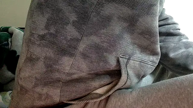 Snapshot of molozeb chatting on 12.04.25 molozeb online show from 12.04.25