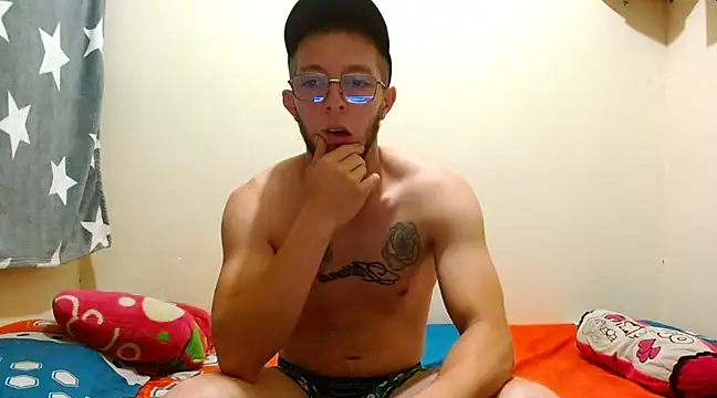 Snapshot of king-Randal chatting on 02.16.25 king-Randal online show from 02.16.25