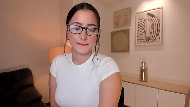 Snapshot of DominiqueVega chatting on 01.15.26 DominiqueVega online show from 01.15.26