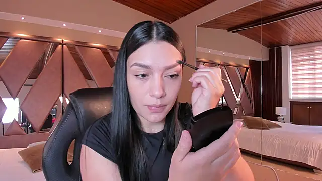 Snapshot of carina_rossi chatting on 11.20.25 carina rossi online show from 11.20.25