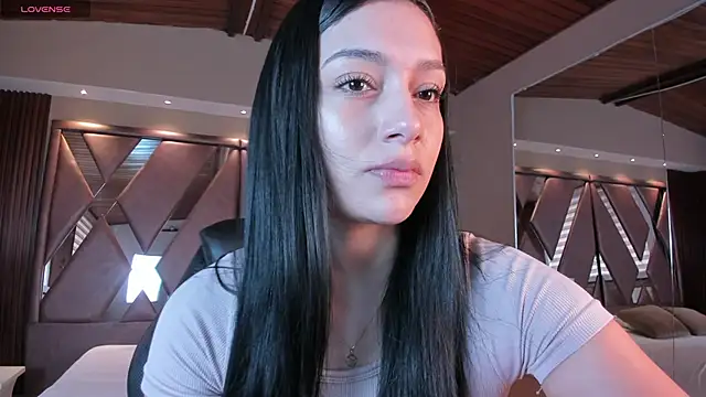 Snapshot of carina_rossi chatting on 11.24.25 carina rossi online show from 11.24.25