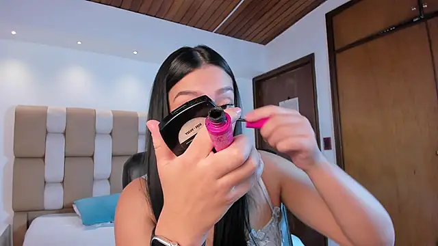 Snapshot of carina_rossi chatting on 12.03.25 carina rossi online show from 12.03.25