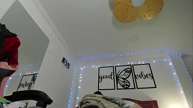 Snapshot of Marie_Mature chatting on 10.28.25 Marie Mature online show from 10.28.25