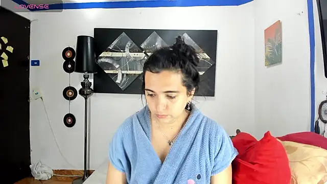 SARAMISHA online show from 09.13.25