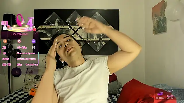 SARAMISHA online show from 02.10.26