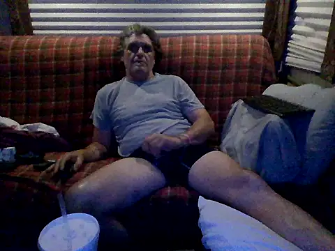 Snapshot of lateniter chatting on 05.31.26 lateniter online show from 05.31.26