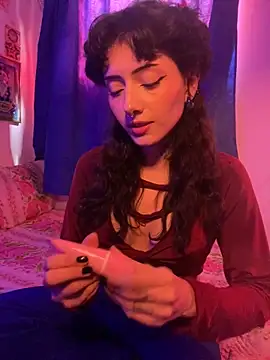 Snapshot of LiliJones_ chatting on 12.16.25 LiliJones online show from 12.16.25