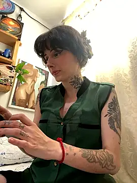 Snapshot of LiliJones_ chatting on 01.10.26 LiliJones online show from 01.10.26