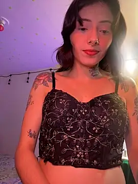 Snapshot of LiliJones_ chatting on 02.09.26 LiliJones online show from 02.09.26