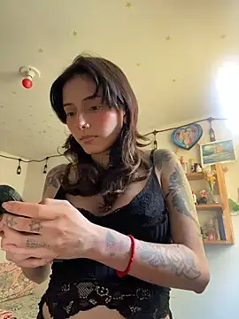 Snapshot of LiliJones_ chatting on 02.10.26 LiliJones online show from 02.10.26