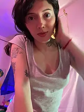 Snapshot of LiliJones_ chatting on 02.12.26 LiliJones online show from 02.12.26