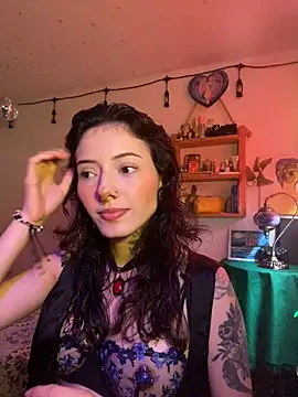 Snapshot of LiliJones_ chatting on 02.20.26 LiliJones online show from 02.20.26