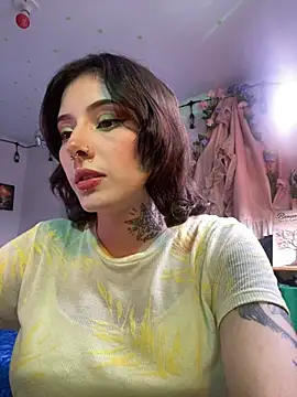 Snapshot of LiliJones_ chatting on 04.27.26 LiliJones online show from 04.27.26