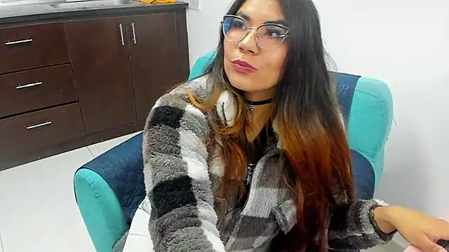 Snapshot of Luna_Dumont chatting on 02.06.25 Luna Dumont online show from 02.06.25