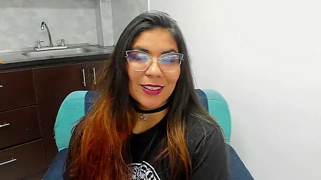 Snapshot of Luna_Dumont chatting on 02.06.25 Luna Dumont online show from 02.06.25