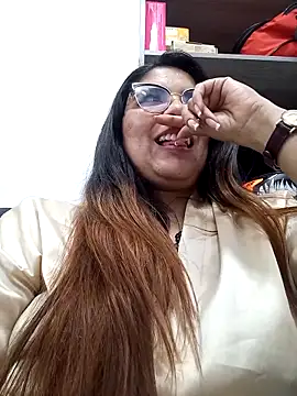 Snapshot of Luna_Dumont chatting on 02.14.25 Luna Dumont online show from 02.14.25