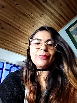 Snapshot of Luna_Dumont chatting on 02.25.25 Luna Dumont online show from 02.25.25