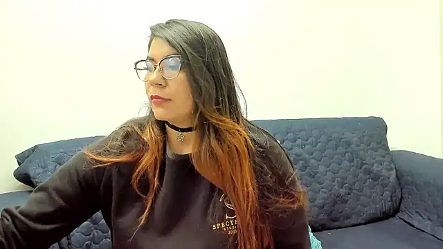 Snapshot of Luna_Dumont chatting on 02.28.25 Luna Dumont online show from 02.28.25