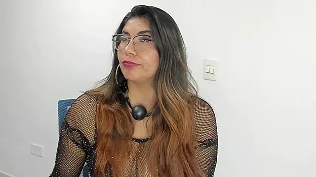 Snapshot of Luna_Dumont chatting on 03.13.25 Luna Dumont online show from 03.13.25