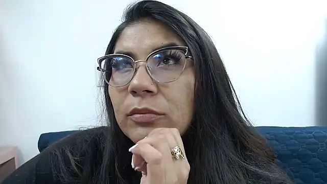 Snapshot of Luna_Dumont chatting on 09.21.25 Luna Dumont online show from 09.21.25