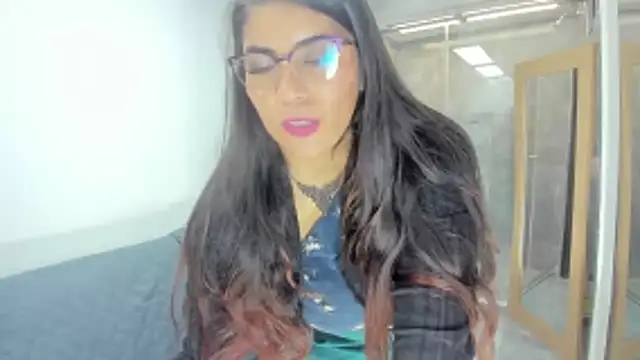 Luna Dumont online show from 02.18.26