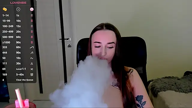 Kimmberr online show from 12.17.25