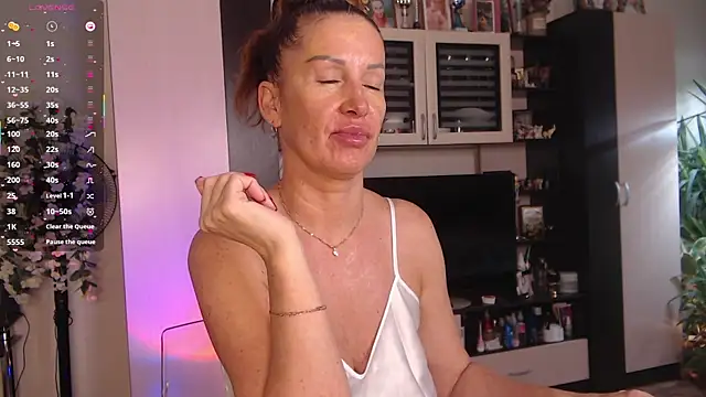 SheilaRyan online show from 11.18.25