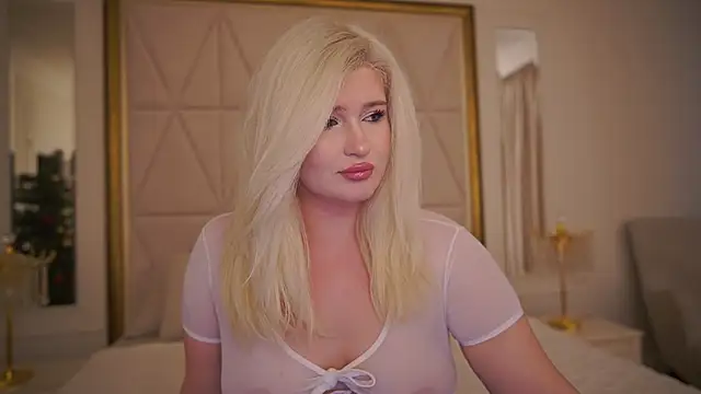 Snapshot of CocoSecretss chatting on 01.15.26 CocoSecretss online show from 01.15.26