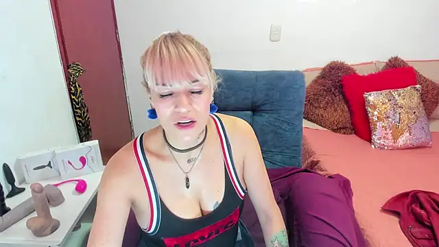 Snapshot of harly__queen chatting on 01.09.25 harly queen online show from 01.09.25