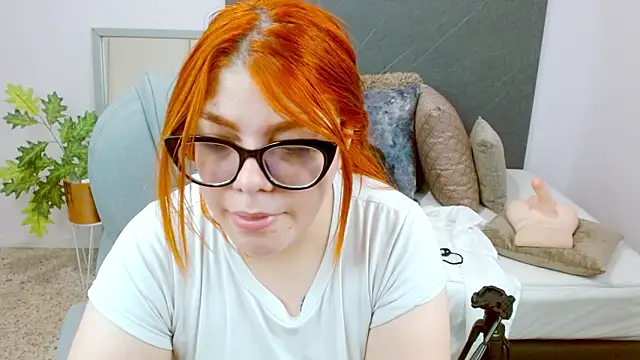 lucie nicolls online show from 12.09.24