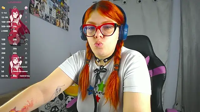 lucie nicolls online show from 03.07.25