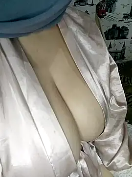 Snapshot of perfect_cums chatting on 12.18.24 perfect cums online show from 12.18.24