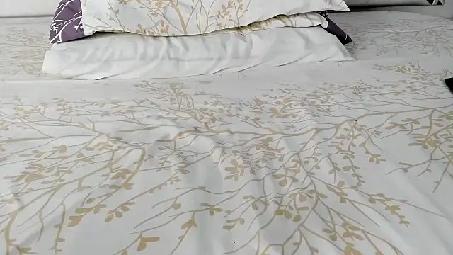 Snapshot of maybelline69 chatting on 09.10.25 maybelline69 online show from 09.10.25