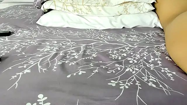 Snapshot of maybelline69 chatting on 09.23.25 maybelline69 online show from 09.23.25