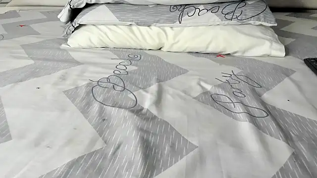 Snapshot of maybelline69 chatting on 10.16.25 maybelline69 online show from 10.16.25