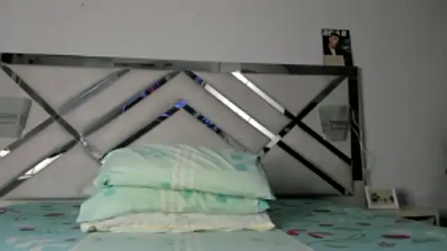 Snapshot of maybelline69 chatting on 11.04.25 maybelline69 online show from 11.04.25