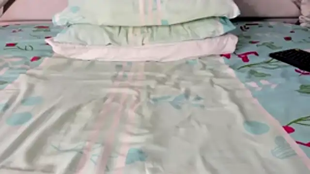 Snapshot of maybelline69 chatting on 11.26.25 maybelline69 online show from 11.26.25