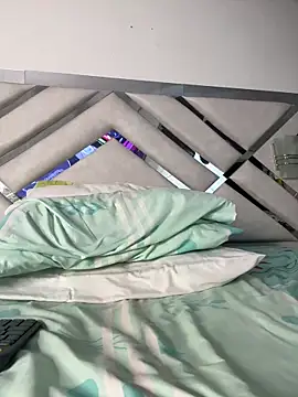 Snapshot of maybelline69 chatting on 04.01.26 maybelline69 online show from 04.01.26