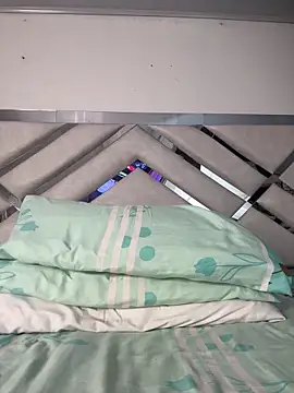 Snapshot of maybelline69 chatting on 04.14.26 maybelline69 online show from 04.14.26