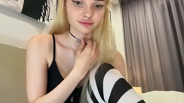 Snapshot of alpraz0lam chatting on 12.07.24 alpraz0lam online show from 12.07.24