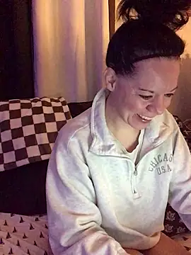 SidneyRaee online show from 11.26.25