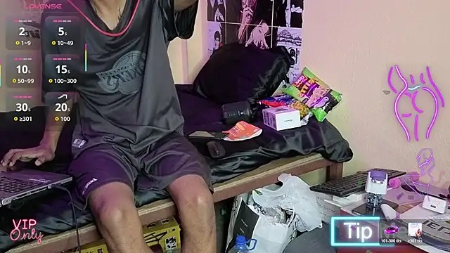 Snapshot of just_fucks chatting on 02.27.26 just fucks online show from 02.27.26