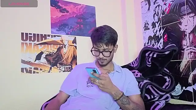 Snapshot of just_fucks chatting on 03.31.26 just fucks online show from 03.31.26