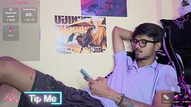 Snapshot of just_fucks chatting on 04.03.26 just fucks online show from 04.03.26
