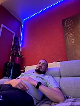 Snapshot of Denislamalice34 chatting on 11.19.25 Denislamalice34 online show from 11.19.25